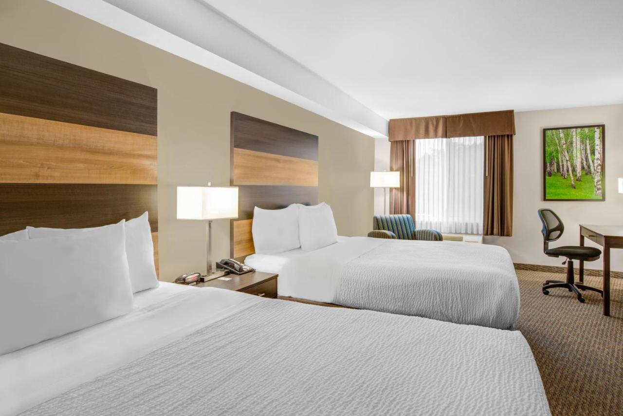 Days Inn & Suites By Wyndham Линдсей Экстерьер фото