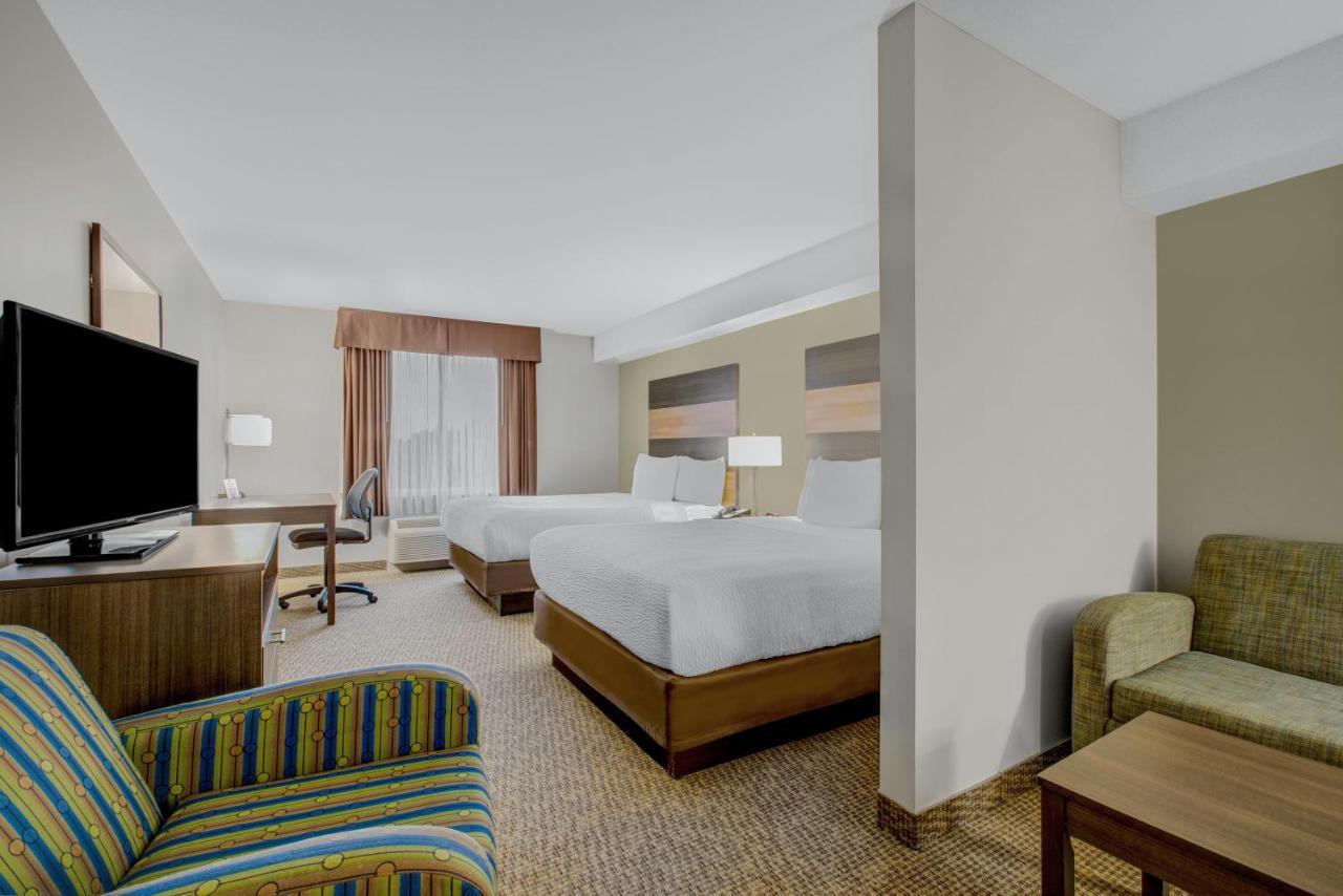 Days Inn & Suites By Wyndham Линдсей Экстерьер фото